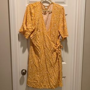 Old Navy Floral Wrap dress